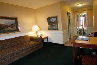 Super 8 By Wyndham South Hotel 2*